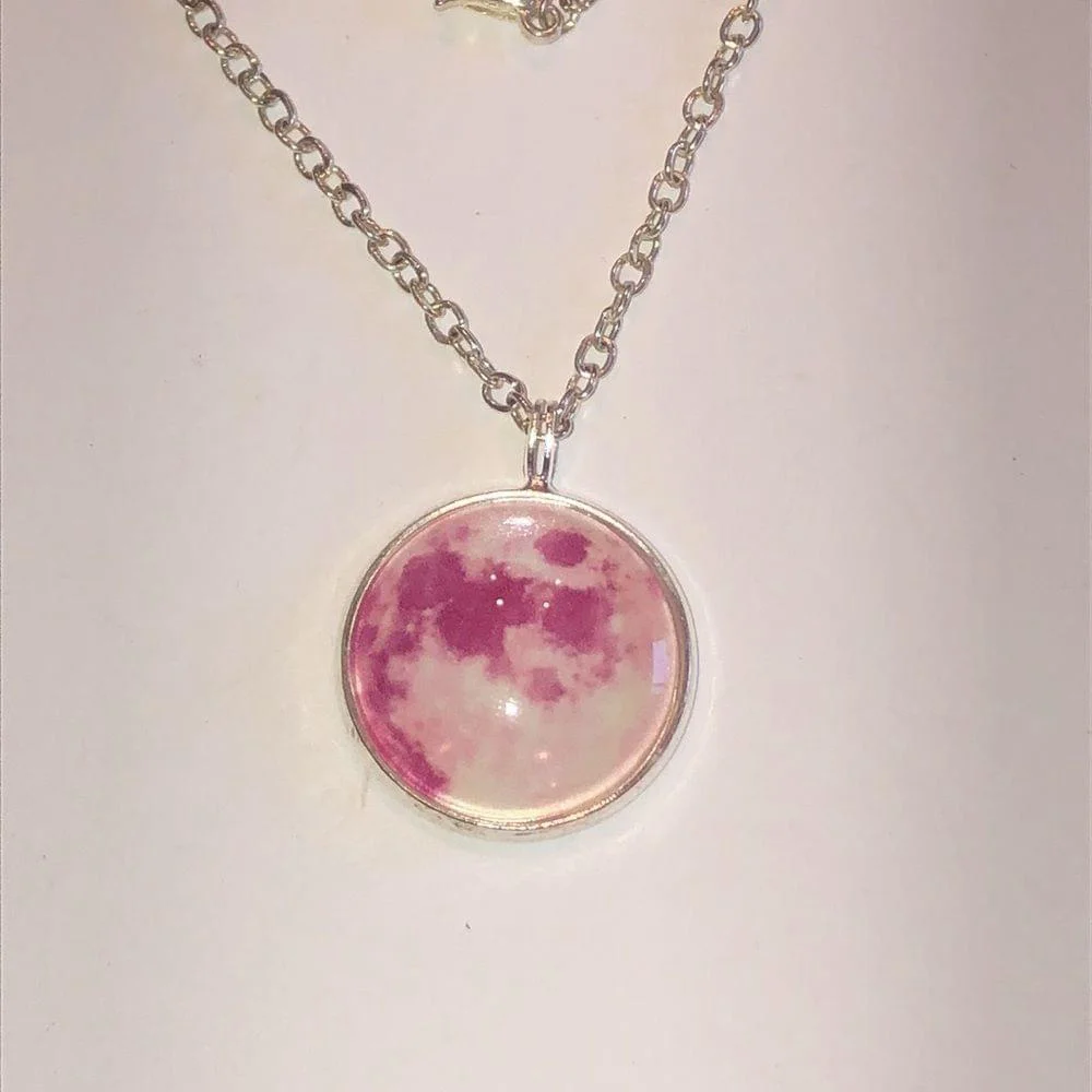 Silver Tone Chain Pink & White Round Boho Pendant Necklace